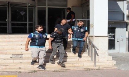 Aranan şahıslara 93 polis ile eş zamanlı operasyon: 20 gözaltı
