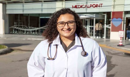 Avrupadaki öğrencilere ‘İzmirli başkan