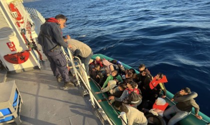Ayvacık açıklarında 37 kaçak göçmen yakalandı