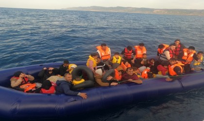 Ayvacık açıklarında 70 kaçak göçmen kurtarıldı, 41 kaçak göçmen yakalandı