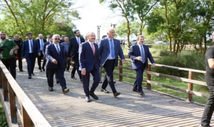 Bakan Ersoy, Kızılırmak Deltası Kuş Cenneti’ni gezdi