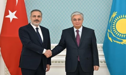 Bakan Fidan, Kazakistan Cumhurbaşkanı Tokayev ile görüştü