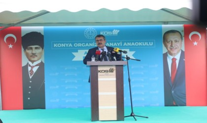 Bakan Tekin: “Hangi partiden olursa olsun kim eğitime destek oluyorsa biz de kendisine teşekkür ediyoruz”
