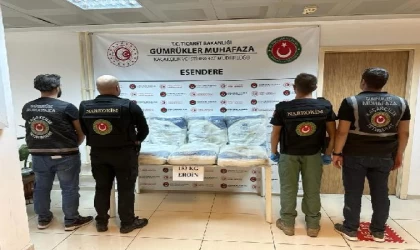 Bakan Yerlikaya: Gümrük sahasındaki TIR’da 153 kilo eroin yakalandı/ Ek fotoğraf
