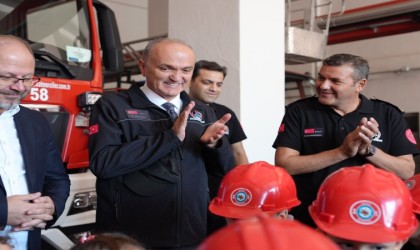 Başkan Faruk Özlü itfaiyecilere telsizden seslendi