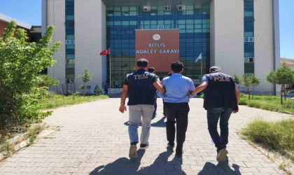 Bitlis merkezli 7 ilde FETÖ operasyonu: 9 gözaltı