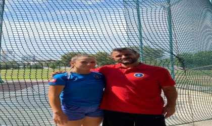 Bursa Büyükşehir Belediyesporlu atletler İzmirde 5 madalya kazandı