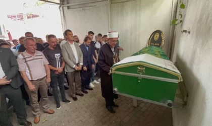 Bursa’da eğlence mekanı girişinde silahlı çatışma; 1 ölü, 3 yaralı (3)