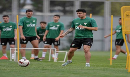 Bursasporda Beyoğlu Yeni Çarşı maçı hazırlıkları sürüyor