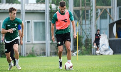 Bursasporda çalışmalar hız kesmiyor