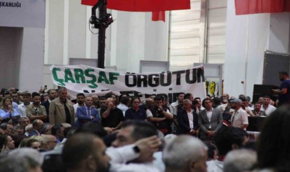 CHP İzmir Kongresinde arbede: Başkanlar arada kaldı