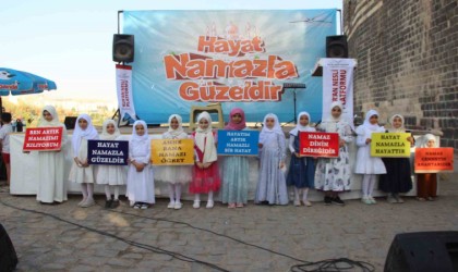 Cizrede yüzlerce çocuk namaz etkinliğinde buluştu