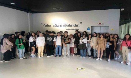 Darıcalı gençler Demokrasi Adasını gezdi