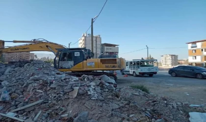 Depremin 215’inci gününde temel kazısında enkazdan ceset çıktı