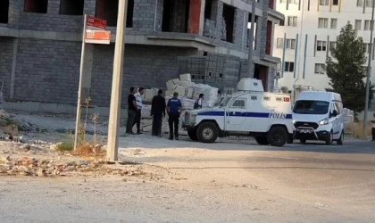 Diyarbakır’da inşaatın 10’uncu katından düşen kişi ağır yaralandı