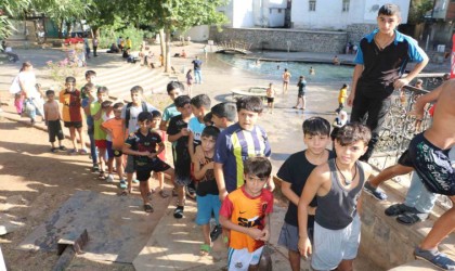 Diyarbakırda süs havuzuna giren çocuklar olimpik havuza götürüldü