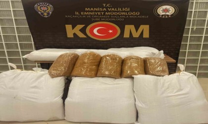 Durdurulan araçtan bandrolsüz tütün ele geçirildi