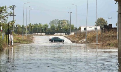 Düzcede 5 dakikada sokaklar göle döndü
