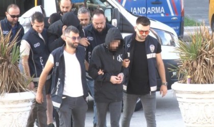 Edirnede insan kaçakçılığı şüphesiyle yakalanan 4 kişiye adli kontrol