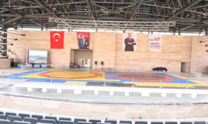 Enkaz kentte 7 farklı ülkeden sporcular mindere çıkacak