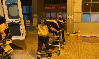 Eşine kızdı kendini bıçakladı