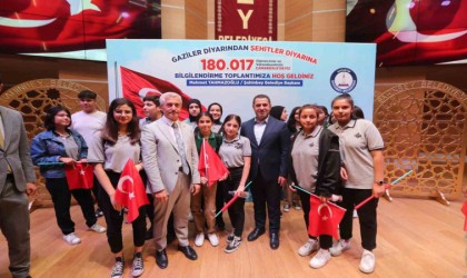 Gazi torunları Çanakkalede ecdat için dua ediyor