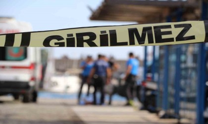 Genç kadın denizde ölü bulundu