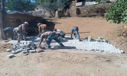 Hacıhıdır Mahallesinde yollara kilit parke taşı döşendi