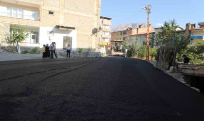 Hakkaride eskiciler semti asfalta kavuştu