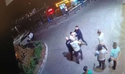 Hastanede arbede; güvenlik görevlisinin kalp krizi geçirdiği anlar kamerada