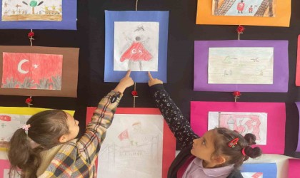 Hisarcıkta minikler 15 Temmuzu resmetti