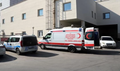 Huzurevinde 18 kişi yemekten zehirlendi