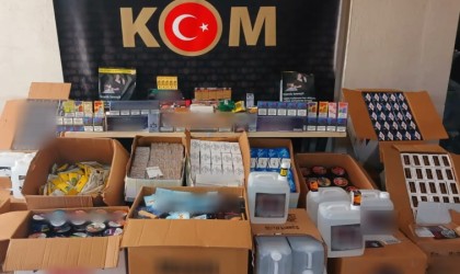 İzmirde 9 ilçede 12 kaçakçılık operasyonu