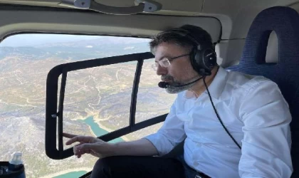 İzmir’deki orman yangınında 2’nci gün; baraja düşen helikopterdeki 3 mürettebat aranıyor (4)