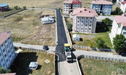 Karsta yol yapım çalışmaları devam ediyor