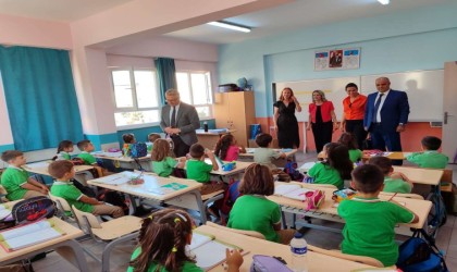 Kaymakam Ahmet Odabaş “İlköğretim Haftası” kutlamasında çocuklarla