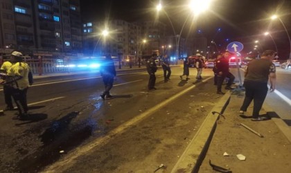 Kaza yapan aracı gören abla kardeşini aradı