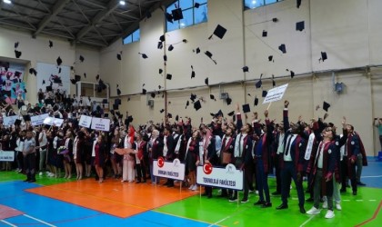 KBÜ 2022-2023 eğitim öğretim yılı mezunlarını veriyor