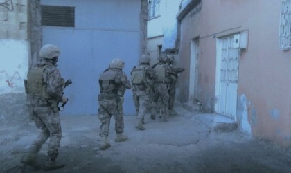 Kiliste terör örgütlerine operasyon: 12 zanlıdan 4ü tutuklandı