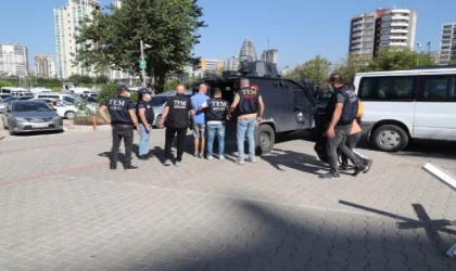Mersin’de PKK, DEAŞ ve FETÖ’ye eş zamanlı operasyon: 3 tutuklama 