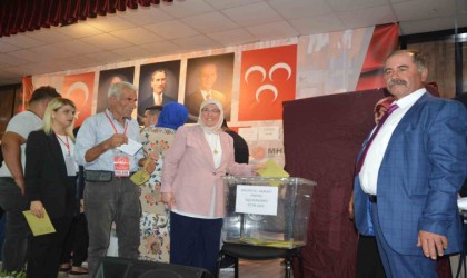 MHP Korkutelinde Başkan değişmedi