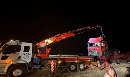 Nusaybinde iki tır çarpıştı: 2 yaralı