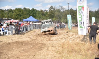 Off-road şenliği nefes kesti