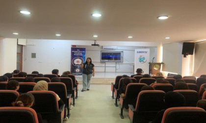 Öğrencilere siber zorbalık semineri