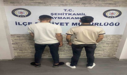 Parkta yaralama ve yağma yapan 2 şüpheli yakalandı