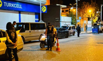 Polisten gece yarısı asayiş uygulaması