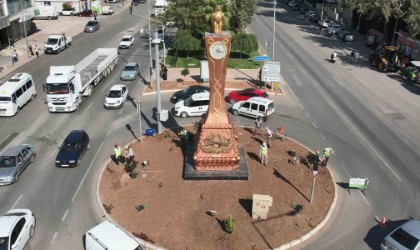 Saatler 04.17yi gösterecek