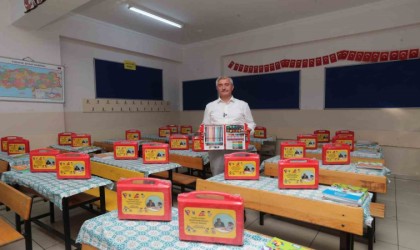 Şahinbeyden öğrencilere boyama seti