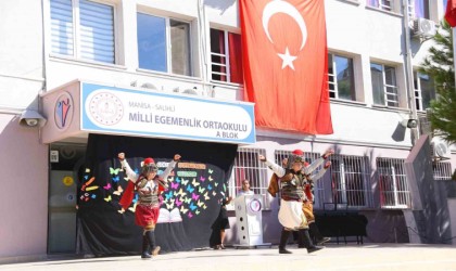 Salihlide İlköğretim Haftasına coşkulu kutlama