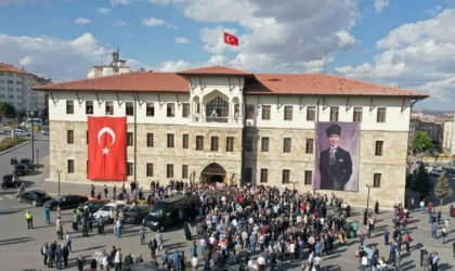 Sivas Valiliği Instagram hesabı 100 bin takipçiye ulaştı